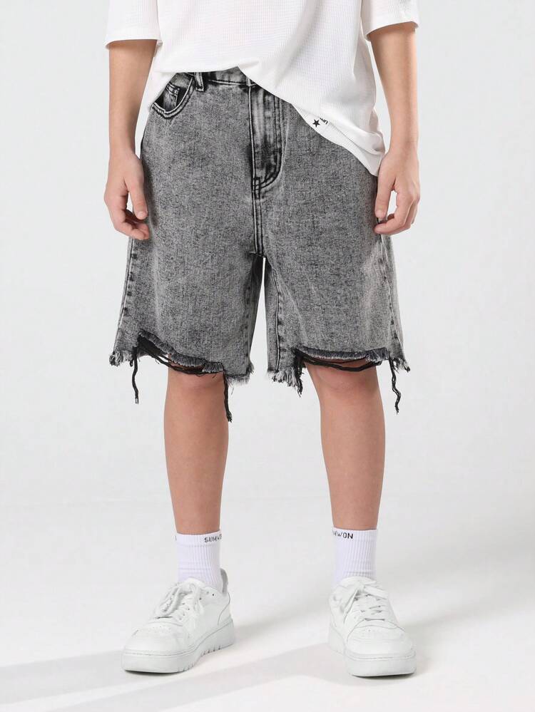 Szerokie dżinsowe szorty z postarzanym, surowym brzegiem