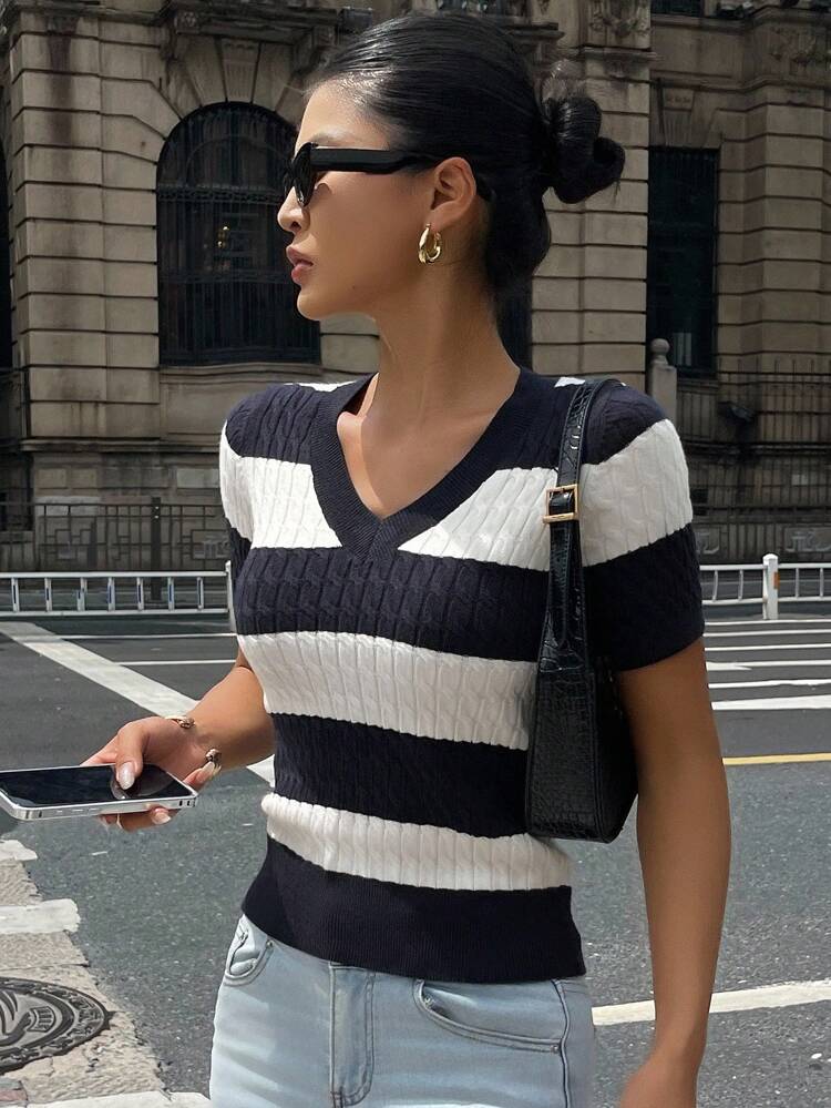 Contrast Striped Fitted Short Sleeve V-Neck Twist Floral Casual Street Knit Top For Women, Autumn/Winter