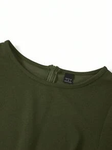Ellevyn Elegant Women's Black Short Sleeved Patchwork PU Leather In Winter Zip Up Split Thigh Bodycon Dress - Army Green - View 4