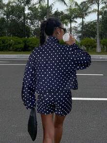 Muchica 2025 秋季女款海军蓝波点印花长袖拉链夹克和短裤休闲宽松两件套，Y2K 服装，返校季，2000 年代街头时尚，垃圾摇滚和朋克