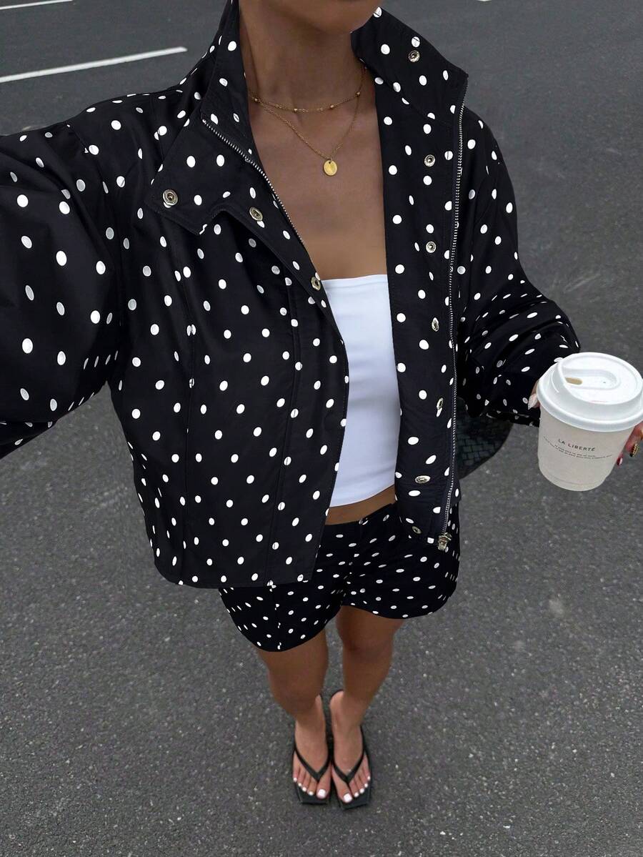 Muchica 2025 秋季女款黑白波点印花长袖拉链夹克和短裤休闲宽松两件套，Y2K 返校 2000 年代街头服饰、垃圾摇滚和朋克时尚 - 黑與白 - 查看 1