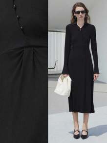 Uhlyne Damen minimalistische Urlaubs- und Bürokleidung mit Kragen, schräger Knopfleiste, langen Glockenärmeln, Twist-Taille und ausgestelltem Saum, schwarzes Strickkleid in Midi-Länge, geeignet für Schulanfang und ins Büro