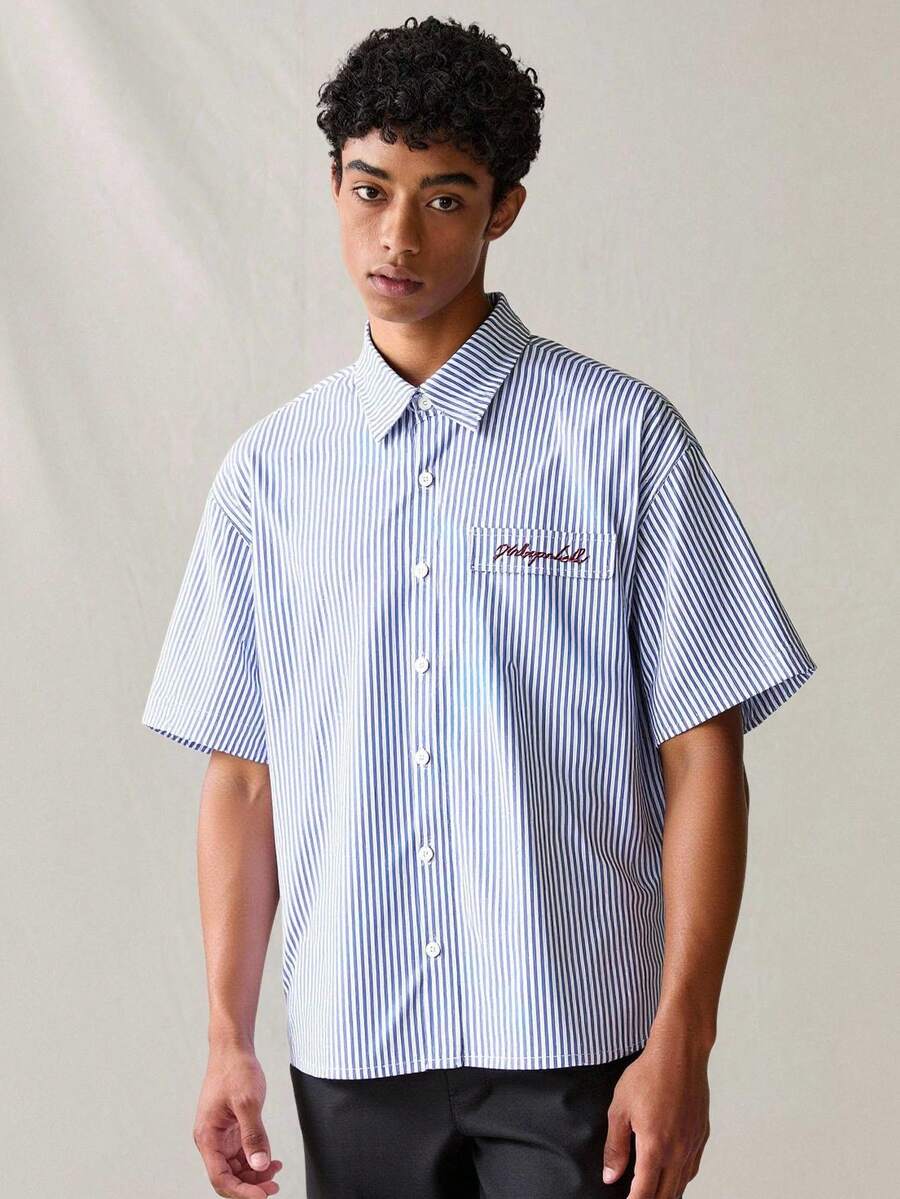 SHEIN 1 件青少年男孩休闲条纹印花宽松短袖衬衫，适合春夏季，青少年男孩春季返校服装 - 彩色 - 查看 1