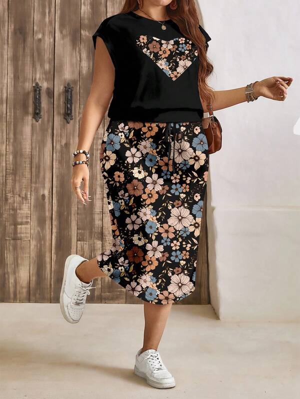 SHEIN LUNE Zestaw 2 części: Luźny, swobodny, drobny kwiatowy wzór serca, okrągły dekolt, T-shirt i mini spódniczka dla kobiet w dużych rozmiarach, odpowiedni na jesień/zimę, stroje świąteczne Boho