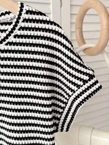 SHEIN 青少年女孩提花纹理针织面料宽松落肩短袖T恤 - 黑與白 - 查看 5