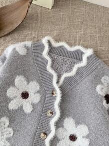 SHEIN Young Girls' Fashion Design Cute And Elegant Lady Gray Long-Sleeve Floral Patterned Casual Knitted Sweater, Suitable For Autumn And Winter Wear, Appropriate For Both Indoor And Outdoor Settings, Warm And Fashionable, Simple Style, Suitable For Indoor, Outdoor, Daily Wear, Sports, Playing, Parties, Photography, Vacations, And Holiday Occasions.