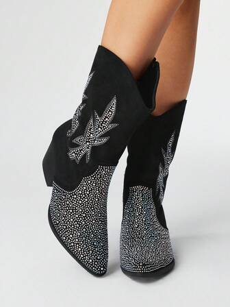 Fairycore 2025 Stivali alla caviglia neri in camoscio con strass, punta affusolata, cerniera laterale, tacco chunky, stivali da equitazione