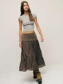 Nöista 深棕色多层长裙，配有宽松紧腰带。飘逸柔美的层次感，与针织衫和靴子完美搭配，是秋冬造型和休闲外出的完美选择。 - 深灰色 - 查看 4