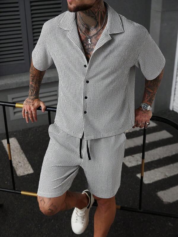 Manfinity CasualCool Fall Men Outfits,2025 Men's Clothing For Autumn, 2pcs Set Loose Drop Shoulder Men's Knitted Textured Short Sleeve Shirts,Men 2 Pieces Outfits,Men's Casual Wear And Minimalism Are Versatile For Daily Commuting Trips,