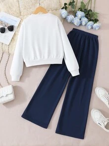 SHEIN 2 件套女童学院风拼色圆领长袖运动衫和舒适裤子，返校装，撞色和蝴蝶结细节设计，青春活力的廓形，适合学校或休闲穿着 - 藍白色 - 查看 2