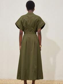 Aveloria Modichic 优雅优雅的女士通勤和约会连衣裙，奢华设计 V 领落肩腰部收腰褶皱连衣裙配腰带 - 軍綠色 - 查看 2