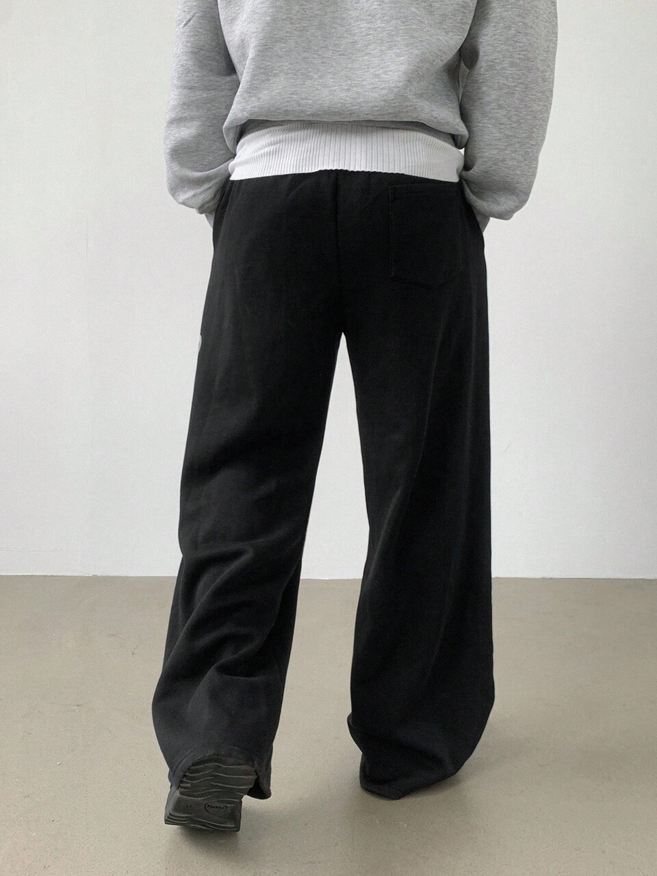 Men's Loose Fit Distressed Black Letter Print Thermal Lined Sweatpants, Street Style, Autumn/Winter Men Joggers