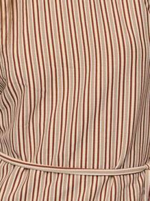 Nöista 条纹露背上衣凭借其合身的廓形和别致的领口在秋季女装中脱颖而出，露背上衣 - 彩色 - 查看 6