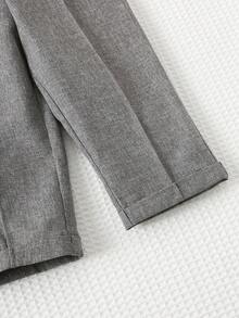 Cozy Pixies Bộ trang phục quý ông thu đông 3 món cho bé trai, bao gồm áo khoác vest xám, quần có quai rời có cạp chun và áo sơ mi dài tay màu trắng có nơ - Nhiều màu - Xem 9