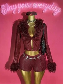 Slaydiva 2025年夏季新品，适合生日派对、返校季、学院风、学生装、日常出游、基础百搭、休闲装、度假装、邮轮旅行、海滩装、日光浴装、网络热卖装、街头装、性感俱乐部装，毛茸茸的长袖拼布短款开衫外套搭配紧身短裤，酒红色蛇皮压花烫金面料，女款两件套 - 酒紅色 - 查看 5