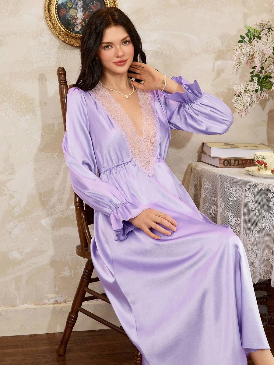 Côtesoire Robe longue élégante à col en V en dentelle violette avec patchwork pour femmes, nuisette vintage violette en dentelle, nuisette en satin à manches longues, automne - Parme - Voir 1