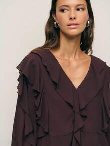 Nöista Áo voan dài tay nhún bèo màu tối lãng mạn. Thích hợp mặc riêng hoặc phối cùng áo cardigan trong mùa thu; hoàn hảo cho những buổi tối hẹn hò, tiệc tùng và đi chơi. - Cà phê nâu - Xem 3