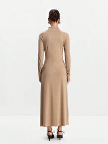 Lumivelle Vestido ajustado de cuello alto y unicolor con diseño en los hombros para mujer - Caqui - Ver 2