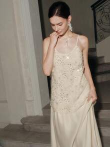 Anewsta 女式优雅长款杏色修身重珠花卉吊带裙 - 杏色 - 查看 1