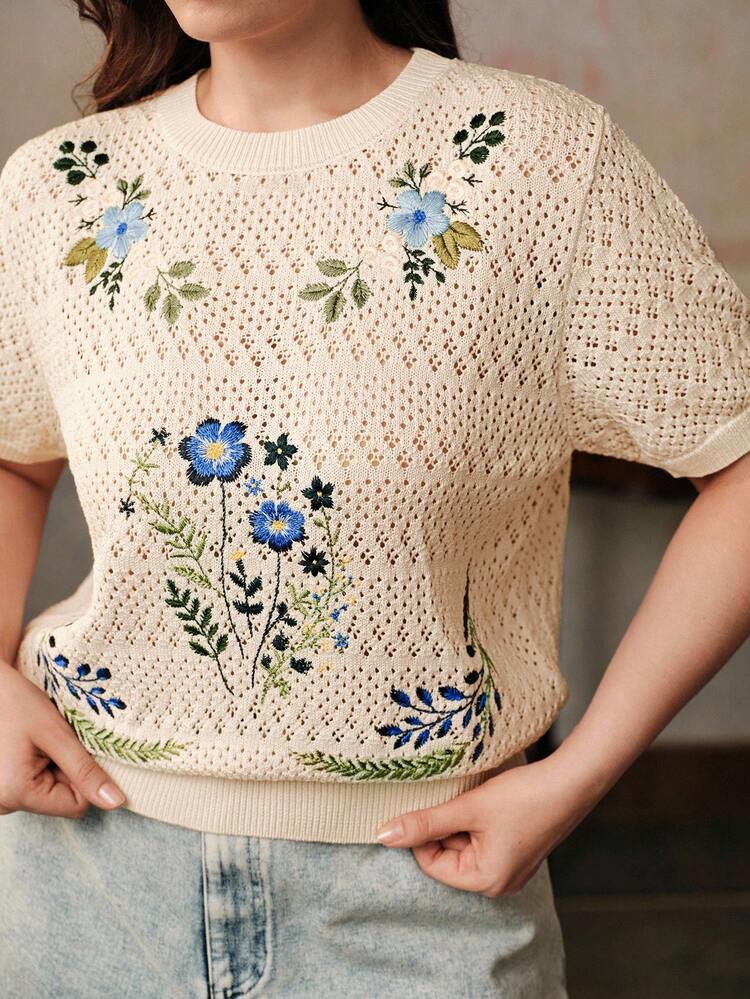 Premium Vintage Embroidered Crew Neck Short Sleeve T-Shirt