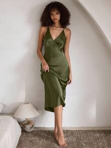 Ocili 休闲舒适缎面吊带裙，丝滑柔软吊带睡袍娃娃裙，女士 Luxeloungewear