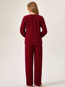 Loomlin 女士毛绒泰迪熊面料字母刺绣家居服休闲舒适睡衣套装 - 酒紅色 - 查看 2