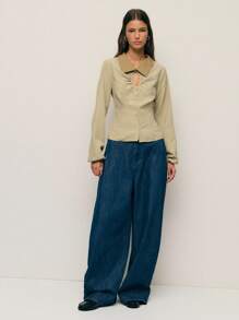 Nöista Áo sơ mi cài nút màu xanh ô liu, họa tiết sọc tinh tế, khoét lỗ khóa và cổ áo tương phản. Một biến tấu mới lạ cho kiểu áo sơ mi cổ điển - Phù hợp với trang phục công sở nổi bật, nâng tầm phong cách mùa thu và những dịp đi chơi sang trọng. - màu nâu - Xem 5