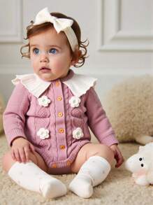 SHEIN Vintaside Kids 1pc Fashionable Peter Pan Collar Baby Knitted Bodysuit, With 3D Floral Decoration, Long Sleeve One-Piece Triangle Bodysuit, Sweet Princess Style For Baby Girl Knit Sweater Baby Girl Cardigan Sweater Baby Girl Knitted Outfits Baby Girl Sweater Bodysuit Baby Girl Cable Knit Sweater Fall Baby Girl Clothes Winter Outfit For Baby Girl Autumn Clothes Autumn Clothes  Winter Clothes Baby Autumn Sweater Clothes - Baby Pink - View 1