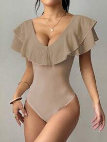 Chiquease 荷叶边 V 领紧身衣