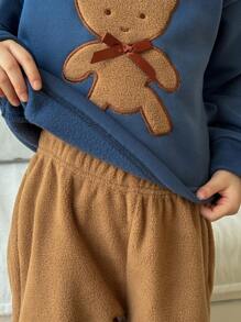 Genkimix Kids Conjunto de pantalones de chándal de forro polar con aplicación de oso estilo coreano para niña joven - Azul - Ver 6