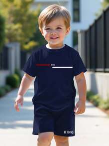 SHEIN 2 件套男童休闲简约经典条纹拼接，国王图形印花 T 恤和短裤套装，夏季 - 藏蓝色 - 查看 2