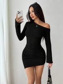 SHEIN PETITE 女式春新年除夕约会之夜罗纹针织褶饰不对称领口修身半身裙长袖黑色连衣裙不对称领口连衣裙，女士秋季服装，女士万圣节服装，婚礼派对紧身黑色连衣裙，外出装长袖连衣裙，秋季性感女士黑色连衣裙 - 黑色 - 查看 7