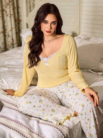 CottageSlumber مجموعة بيجامة رومانسية بطبعة زهور صغيرة، ملابس علوية طويلة الأكمام بياقة على شكل حرف V وبنطلون، مجموعة بيجامات للنساء مقاسات كبيرة، مجموعة بيجامات من قطعتين باللون الأصفر، تفاصيل مريحة وأنيقة، ملابس خريف وشتاء