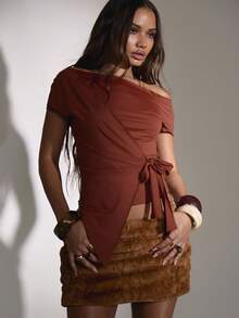 MUSERA 不对称露肩修身系带短袖上衣，秋季可爱乡村西部风夜店性感休闲同步节日、假日、派对、圣诞节 - 酒紅色 - 查看 1