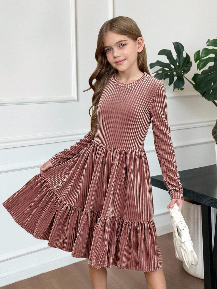SHEIN Serisse Kids 青少年女孩宽松复古天鹅绒条纹圆领多层长袖连衣裙 - 淺粉色 - 查看 1