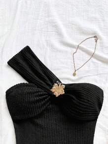 Soleia 2 piezas Conjunto de top sin mangas y shorts con decoración de flor de metal para mujer, conjunto de dos piezas acanalado, conjunto de dos piezas de shorts, conjunto de dos piezas de un hombro, conjunto de dos piezas de cintura alta - Negro - Ver 7