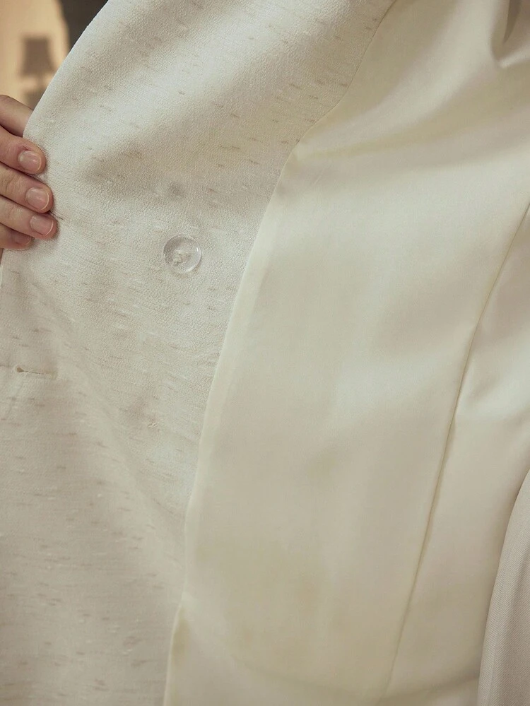 BEADED DOUBLE BREASTED BLAZER