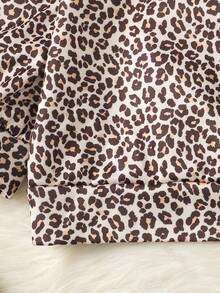 SHEIN 少女卡其色连帽针织豹纹、数字和迷彩印花超大码秋冬休闲街头风卫衣 - 彩色 - 查看 3