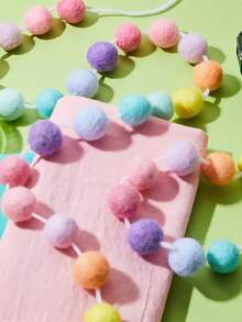 Vòng hoa trang trí hình quả cầu bông màu macaron cao 1,96 mét với 24 quả cầu bông và dây treo màu pastel dài 5 mét, thích hợp dùng làm phông nền cổng cưới, trang trí tường, tiệc sinh nhật, Giáng sinh, Lễ Phục sinh và các dịp lễ gia đình. - Nhiều màu - Xem 6