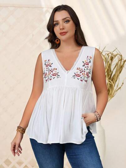 EMERY ROSE Plus Size White Country Vacation Bohemian Style Symmetrical Floral Offset Pattern Print Lace Patchwork V-Neck Women's Camisole And Top For Spring And Summer Wear Vacation Outfits Linen Summer Tops Vacation Outfits Woman Boho Tops For Women White Boho Top Boho Summer Tops