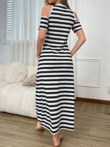 SHEIN 女式休闲露肩短袖条纹印花家居服连衣裙 - 黑與白 - 查看 2