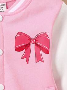 SHEIN جاكيت بيسبول بنمط الجاكيت الرياضي للبنات الصغيرات باللون الوردي والأبيض مع رسم فراشة جميل، جاكيت بيسبول بأزرار للأطفال والبنات الصغيرات، جاكيت رياضية وردية للأطفال مع طبعة فراشة أمامية وخلفية، جاكيت رياضية وردية ناعمة للأطفال مع أكمام متباينة وتصميم فراشة رقيق، ملابس خارجية خفيفة الوزن - روز أحمر - مشاهدة 5