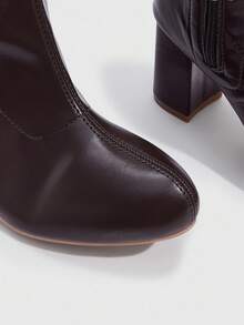 Daringsoles Giày bốt cao gót nữ, Giày bốt nhăn thanh lịch đa năng, Giày bốt cao gót đế dày thời trang bằng PU, Thu/Đông - màu nâu - Xem 9