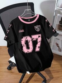 SHEIN EZwear 大码休闲简约字母印花运动学院风粉色蝴蝶结圆领黑色短袖T恤，适合夏季 - 彩色 - 查看 1
