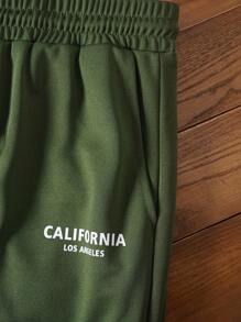 Manfinity NXTstreet 2 件男士老鹰印花圆领短袖 T 恤和字母印花抽绳腰长裤休闲装，舒适装 - 軍綠色 - 查看 7