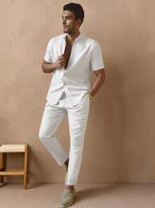 HIMLAND 2 Stücke Set für Herren bestehend aus legeren, einfarbigen, schmal geschnittenen Kurzarmhemd mit Rundausschnitt und tailliert geschnittener Hose, geeignet für den täglichen Gebrauch