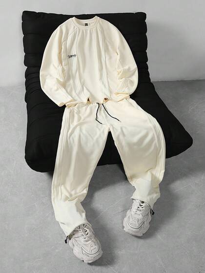 Manfinity EMRG 2 piezas Conjunto de sudadera con capucha y pantalones para hombre, estilo deportivo universitario, conjunto de punto crema para hombre, conjunto coordinado para hombre, conjunto de 2 piezas para hombre, pantalones blancos para hombre, conjunto de atuendo crema para hombre