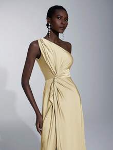 SHEIN Belle 女士浪漫优雅黄色弹力针织面料单肩扭纹宽松A字型伴娘礼服 - 黃色 - 查看 2