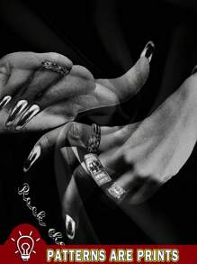 Slaydiva Casual Minimalist LA Hand Sign Hip Hop Print Round Neck Short Sleeve Crop Top Tee, Suitable For Summer Suitable For Going Out - Black - View 3