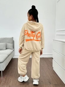 SHEIN Leap Crew Set da 2 pezzi per ragazze pre-adolescenti, giacca con stampa slogan in stile campus oversize e tuta in pile spessa - Cachi - Visualizzare 6